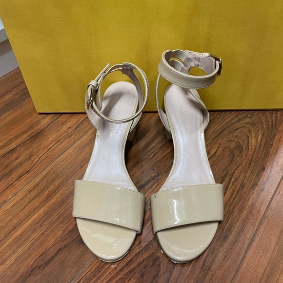 Stuart Weitzman
Nearlynude Block-Heel Leather Sandals - Picture 2 of 6